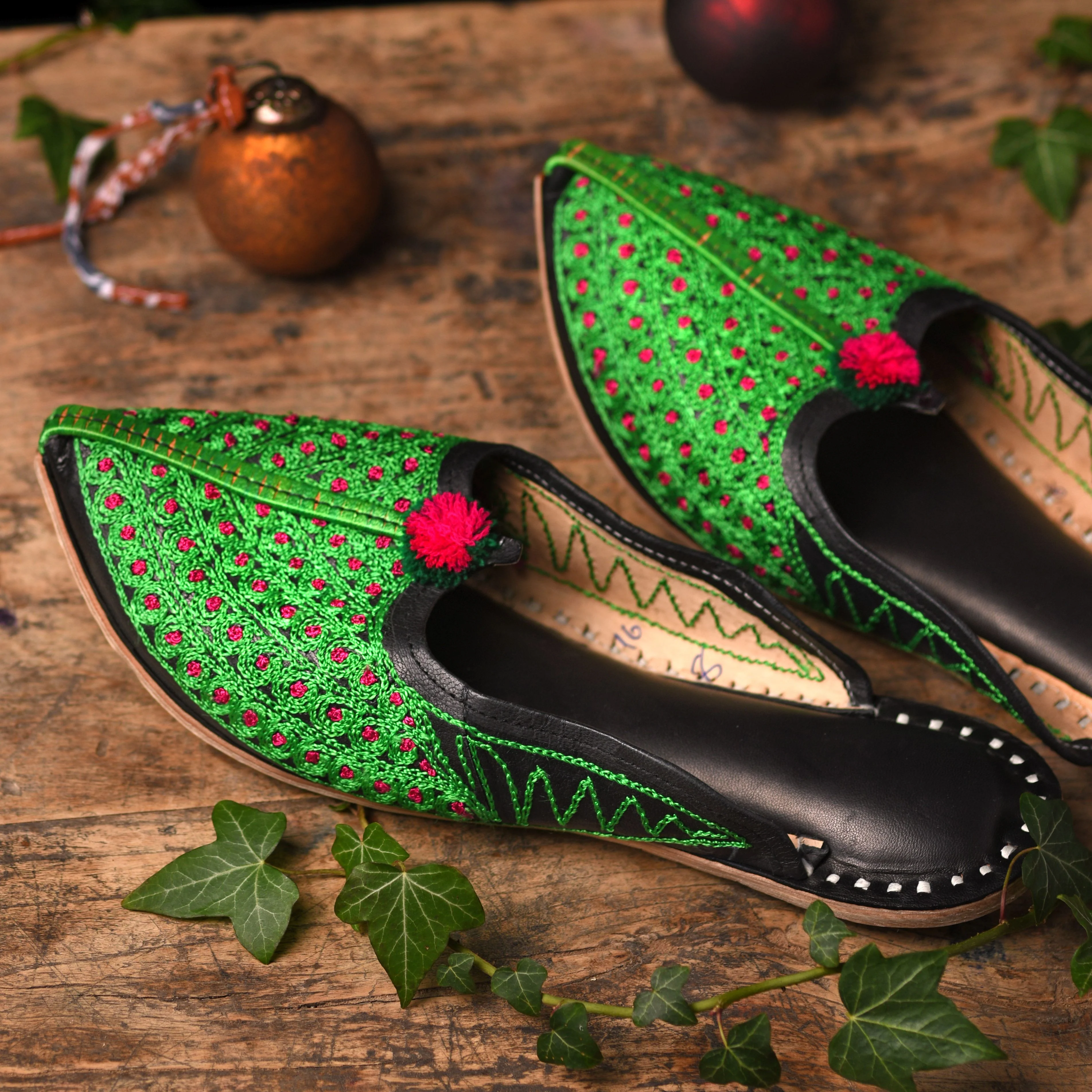 Green Embroidered Jutti Slippers - Image 4