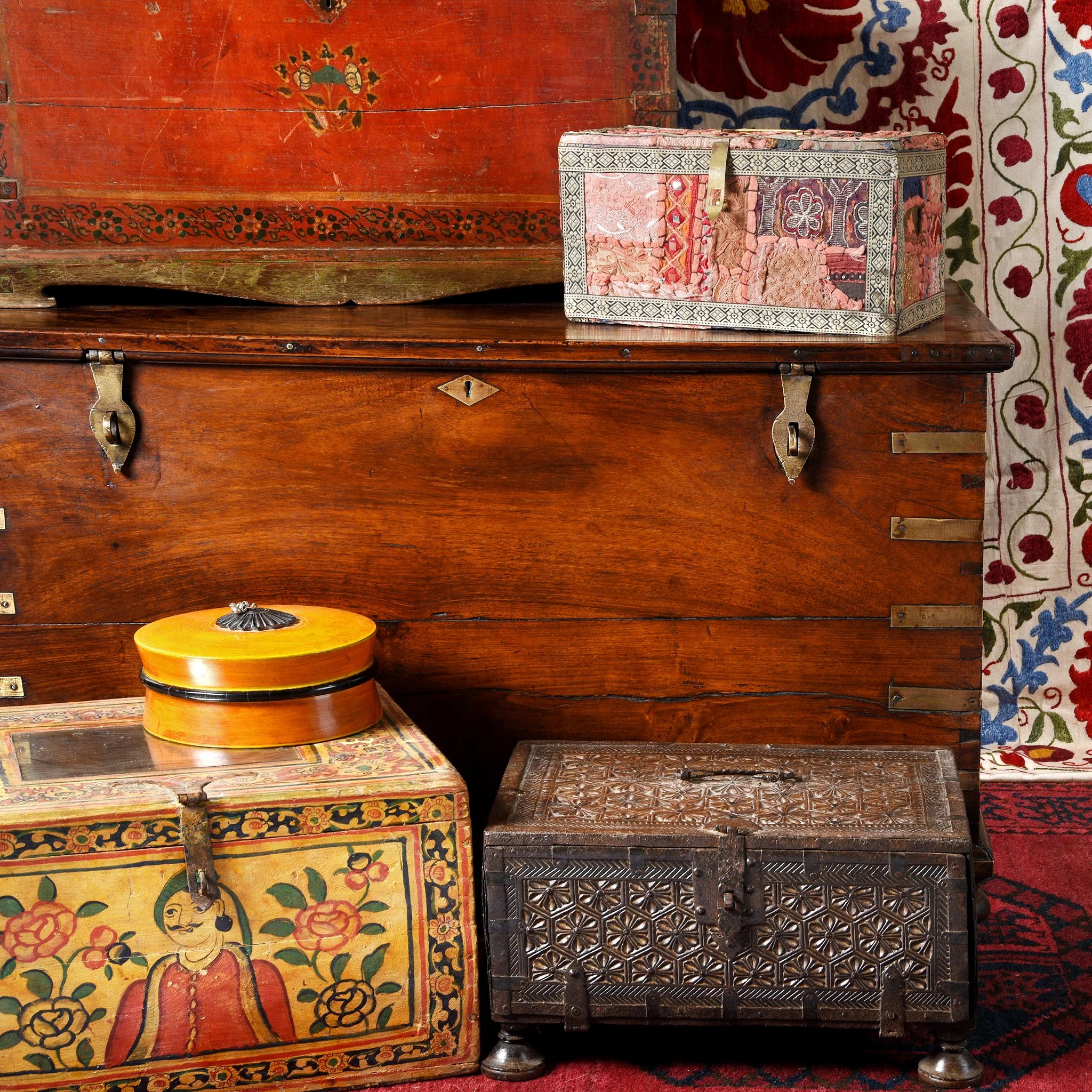 Indian Orange Lacquer Pot - Image 9