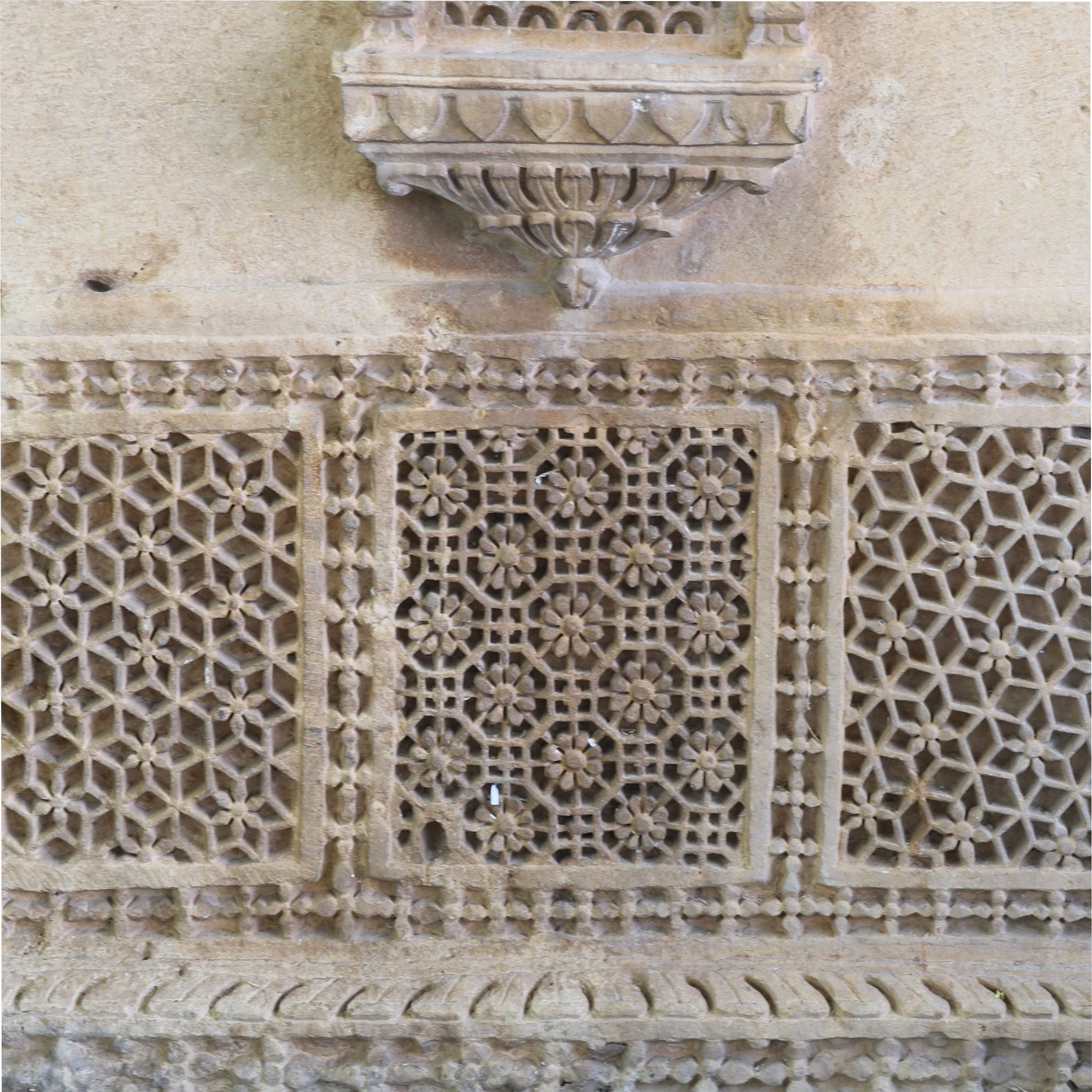 Carved Stone Jharoka From Rajasthan - 19thC - Image 3