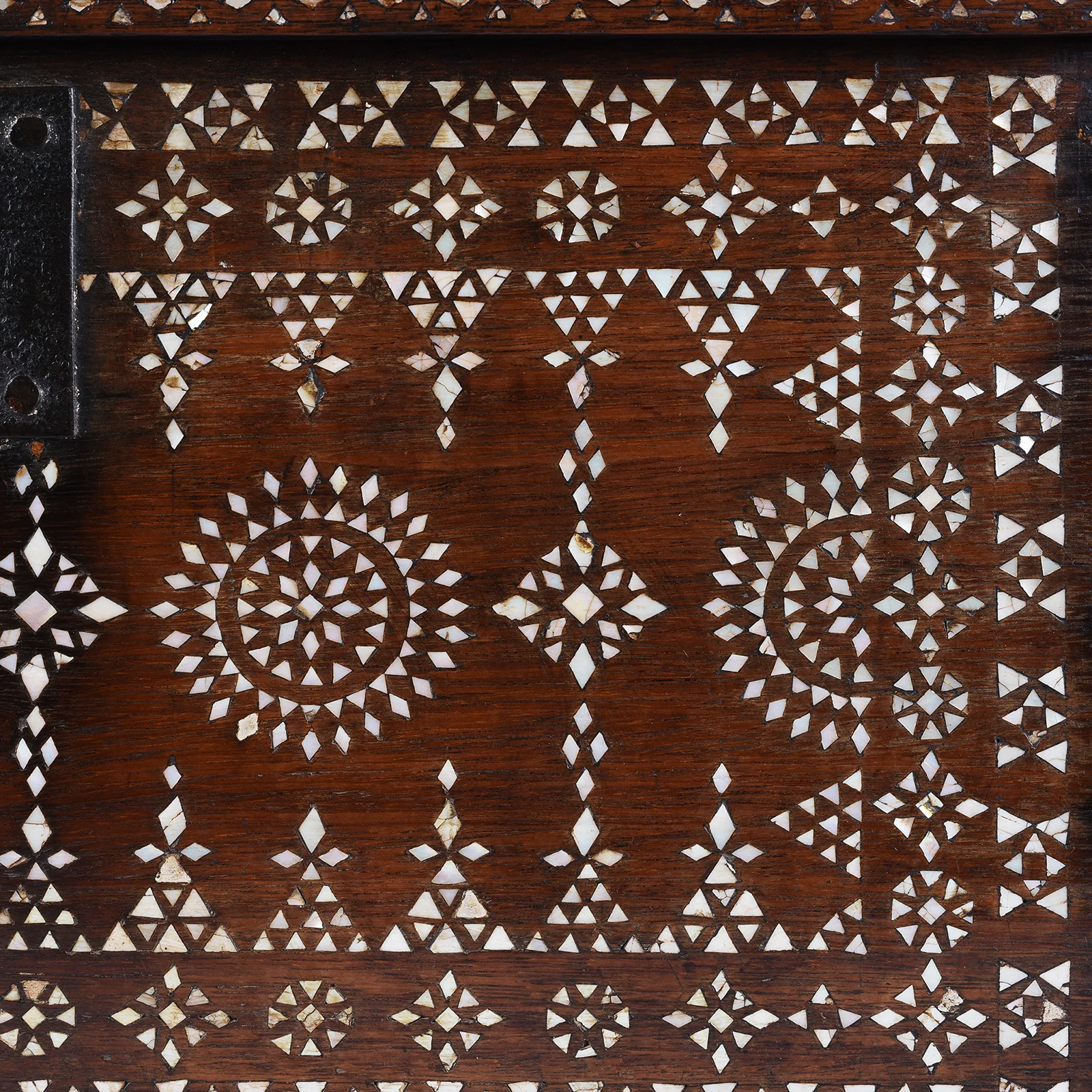Mother Of Pearl Chest From Indonesia - Ca 1900 - Image 8