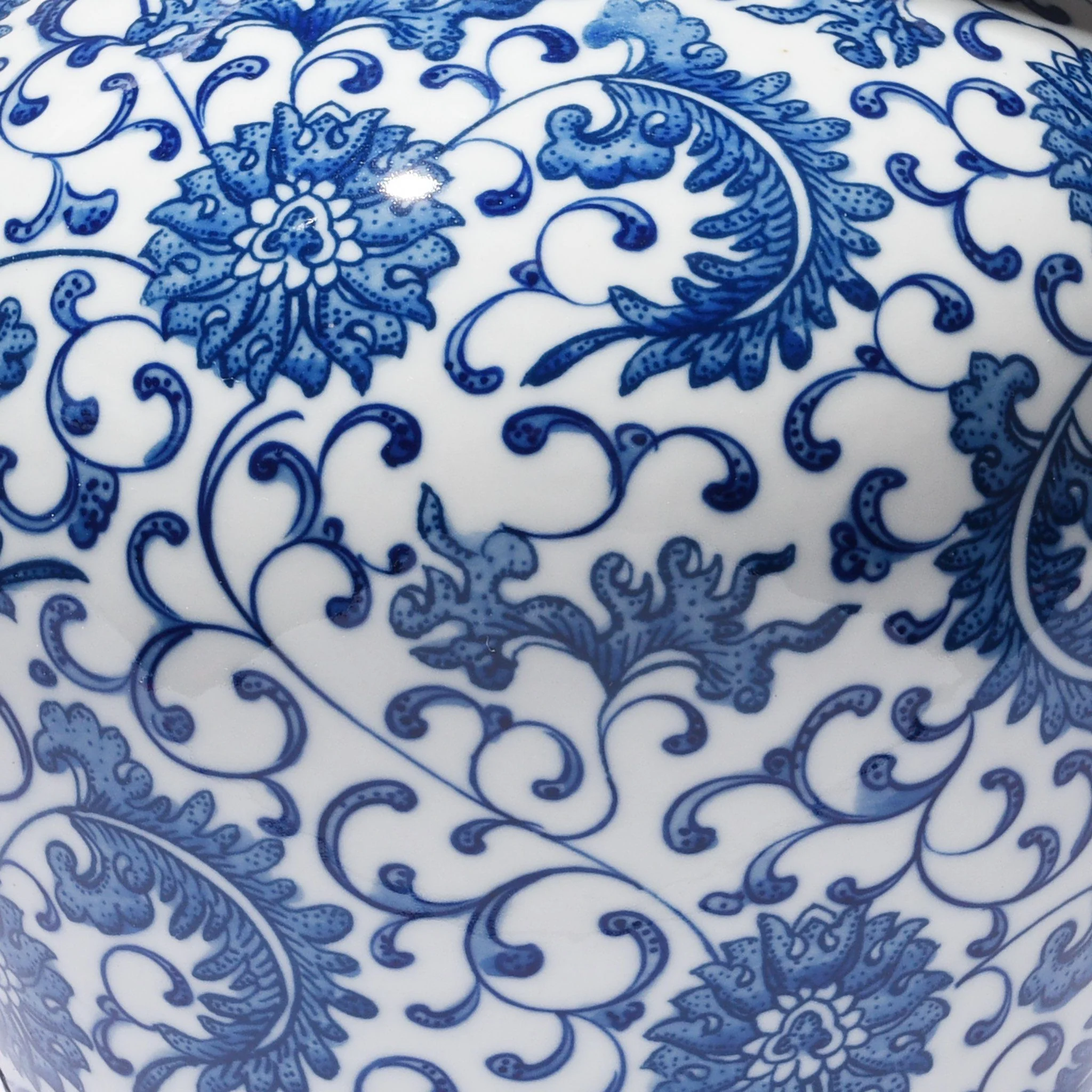 Blue & White Porcelain Vase - Chrysanthemum Design - Image 4