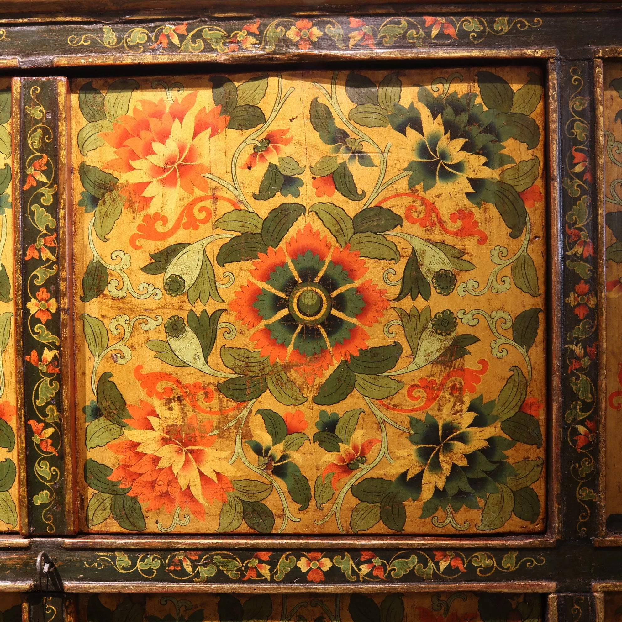 Tibetan Altar Cabinet With Original Painting - 19thC - Image 2