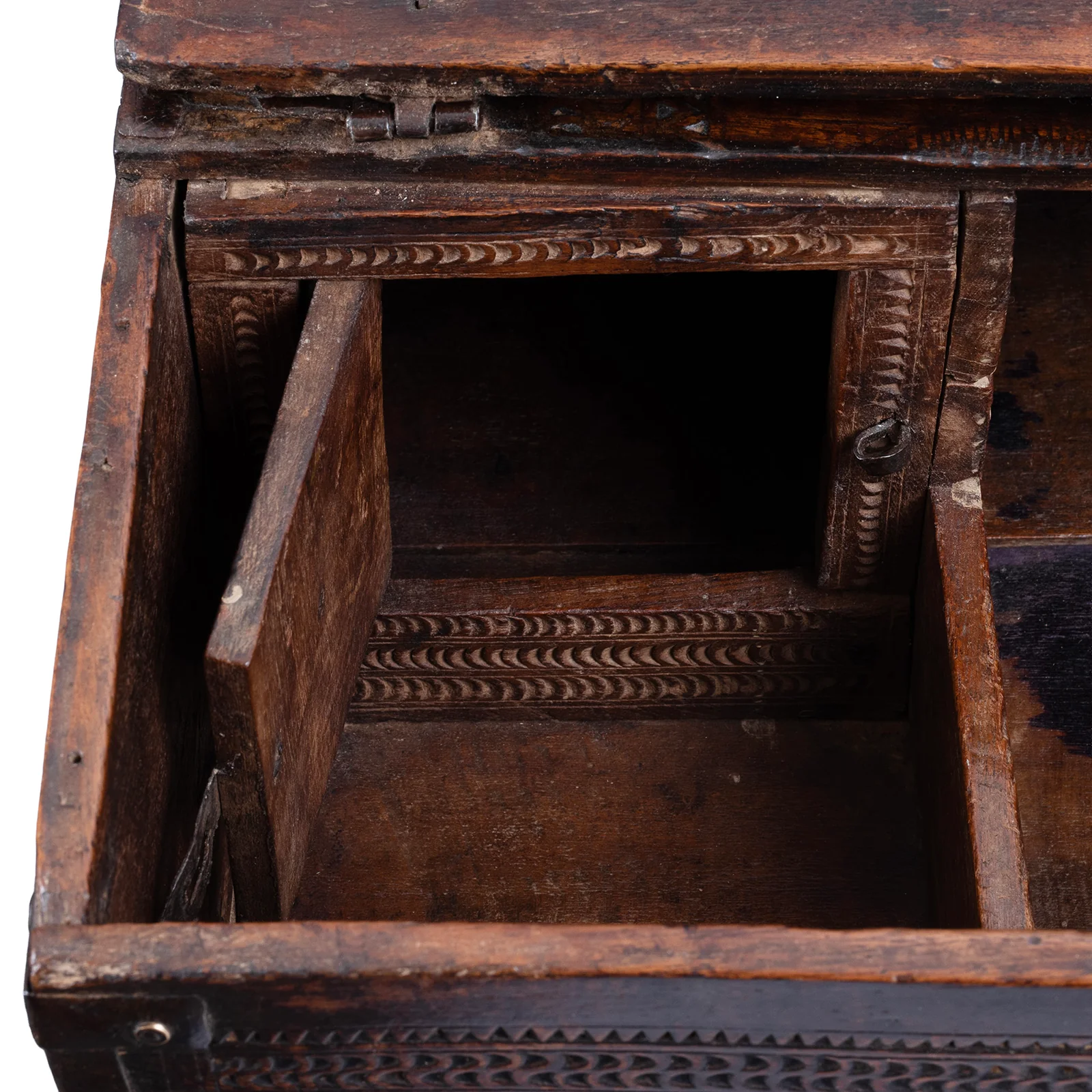 Chip Carved Merchants Box From Rajasthan - 19th Century - Image 9