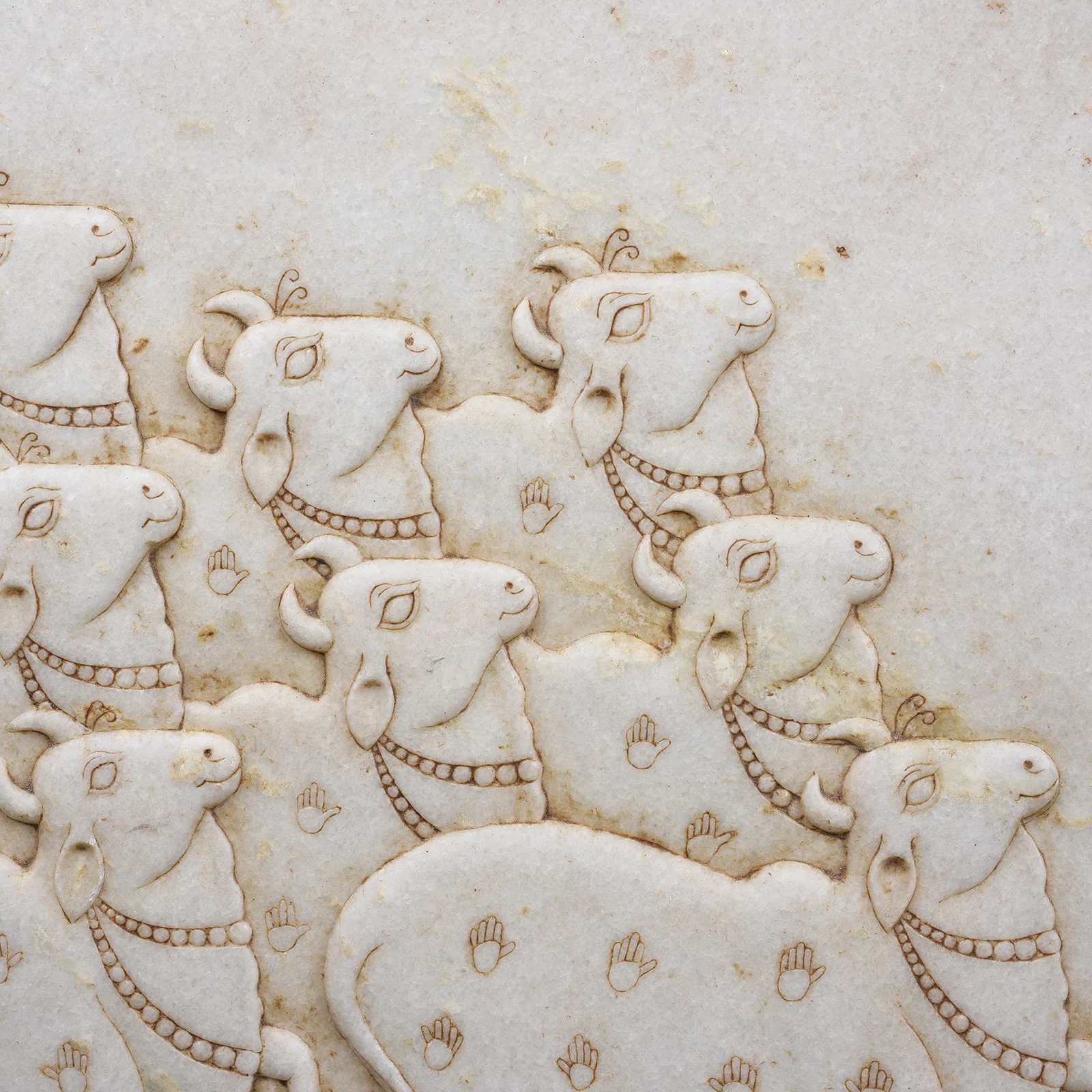 White Marble "Gopashtami" Cow Panel - Image 4