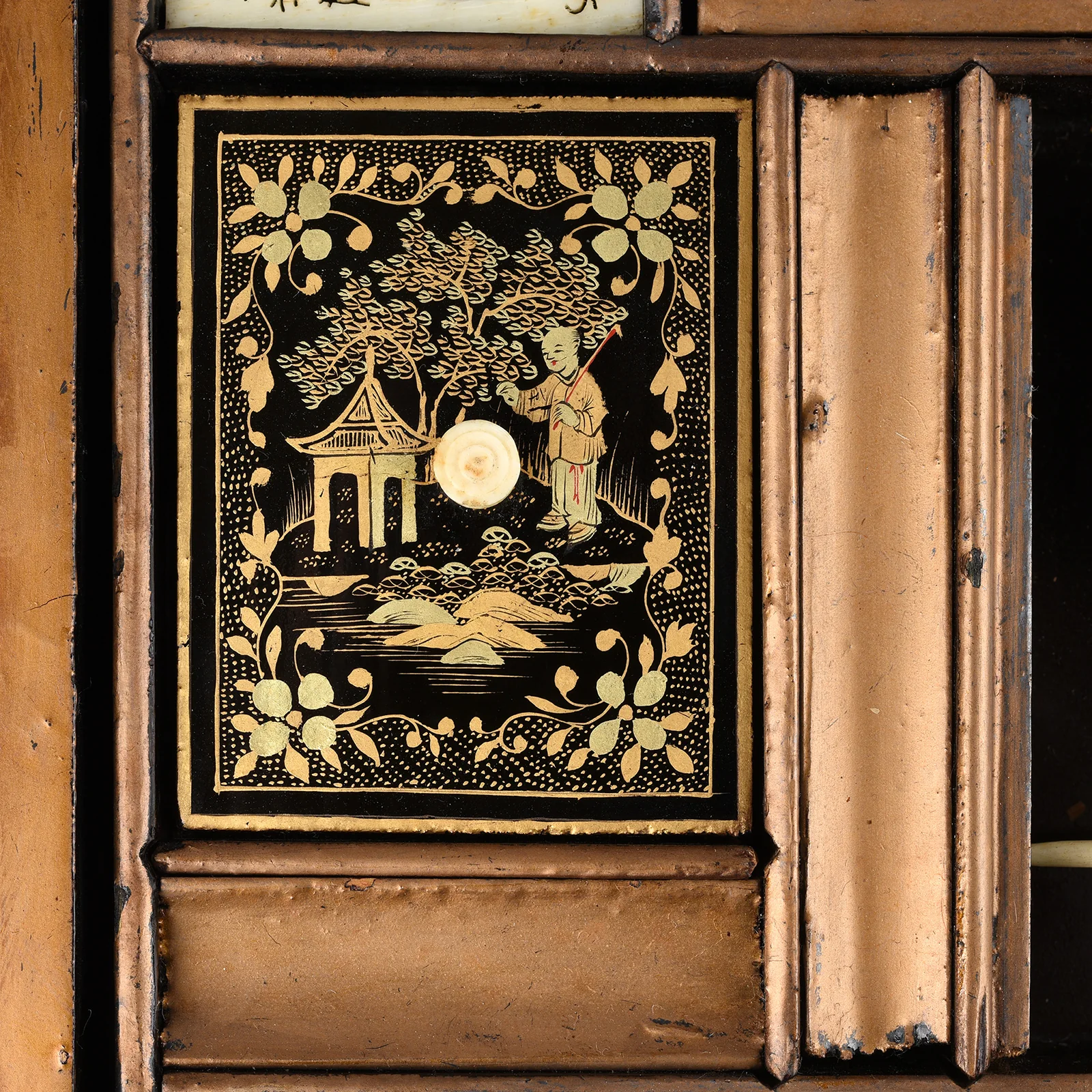 Gilt Black Lacquer Chinese Export Sewing Box - Early 19th Century - Image 9