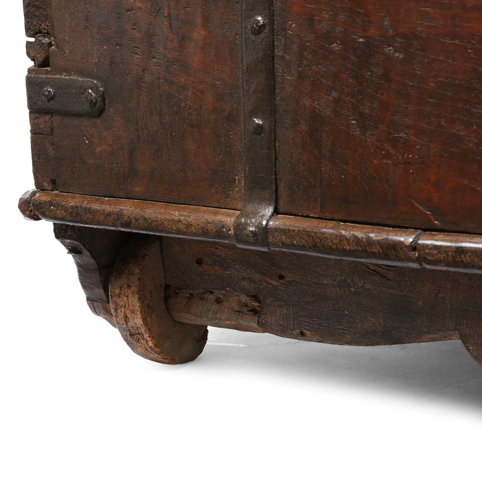 Iron Bound Teak Chest From Gujarat - 19th Century - Image 10