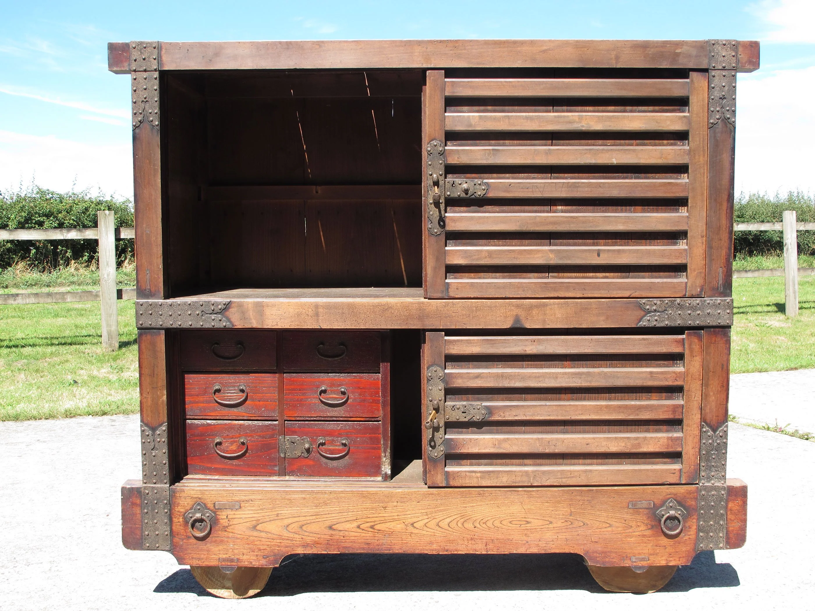 Japanese Kuruma-Dansu Wheeled Chest - Meiji Period - Image 12