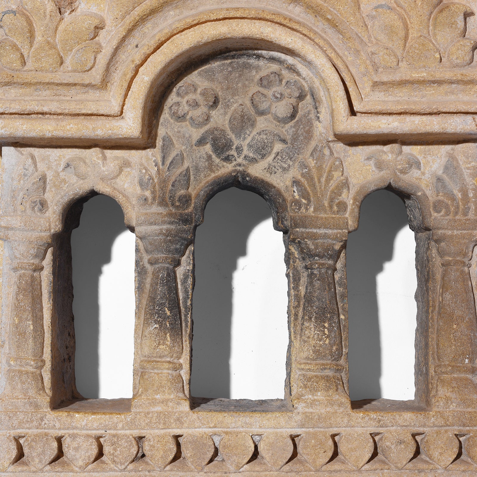 3 Way Stone Lamp Niche From Jaisalmer - 19th Century - Image 4