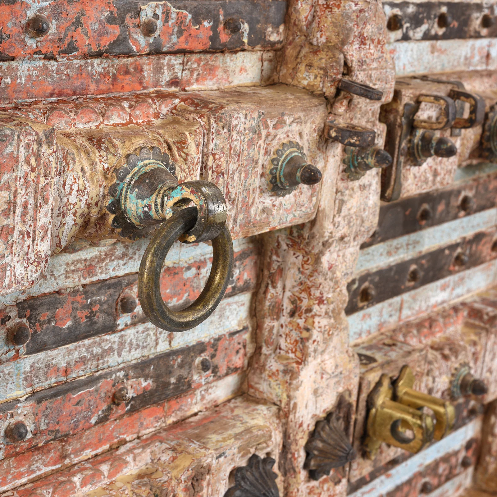 Pink Painted Teak Door From Gujarat - 18th Century - Image 8