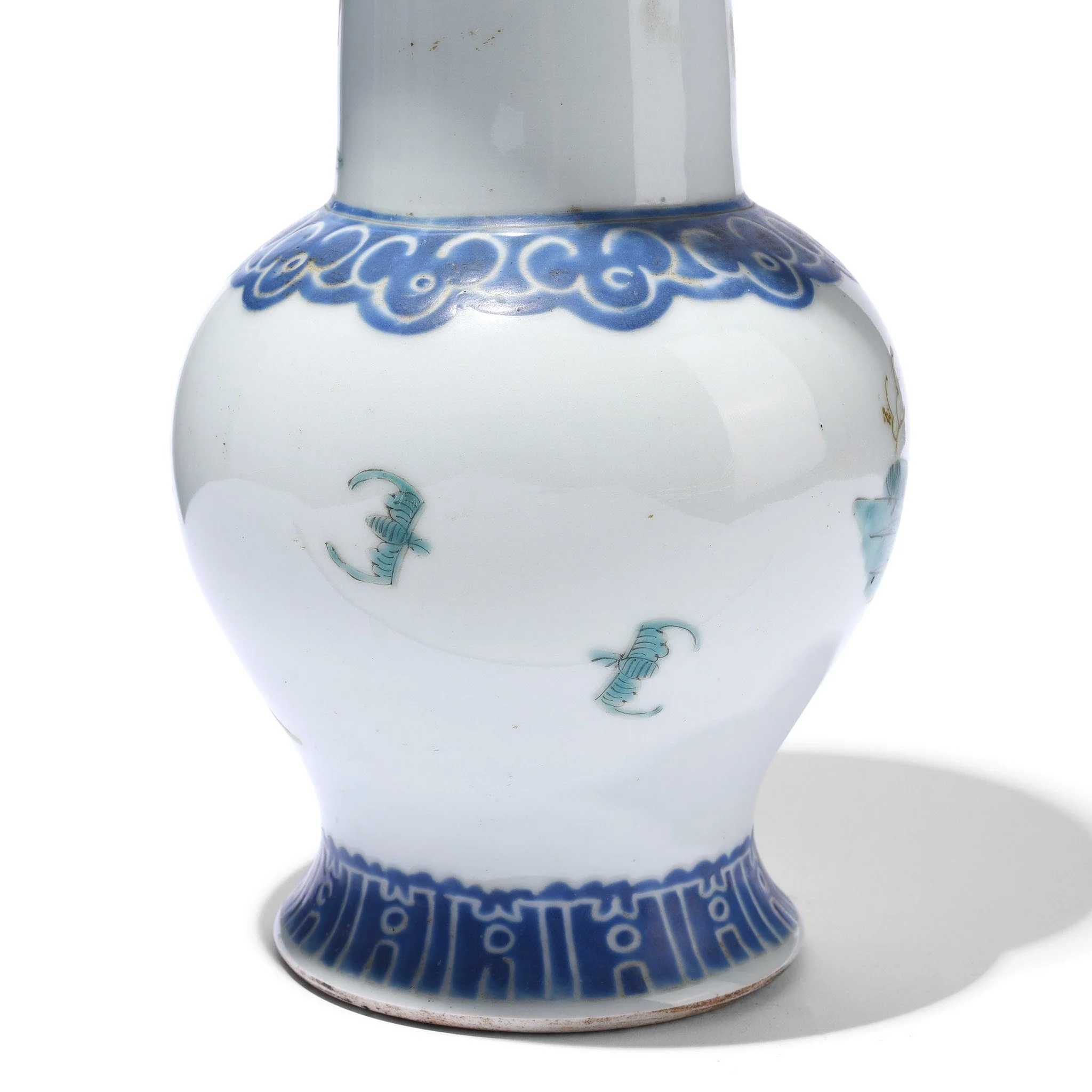 Porcelain Fengweizun Vase - Famille Rose Design - Image 3