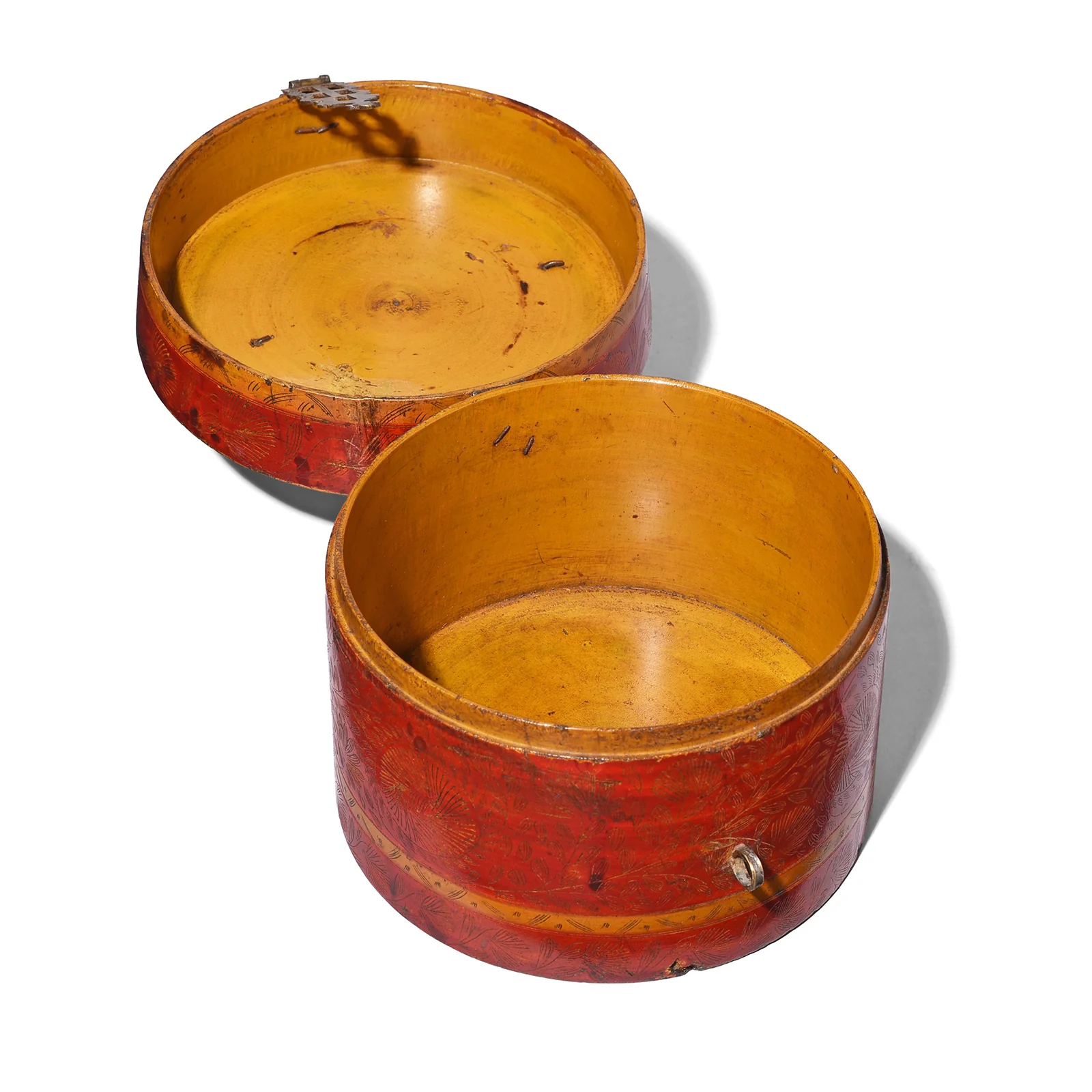 Regency Style Red Lacquer Pot From Rajasthan - 19th Century - Image 2