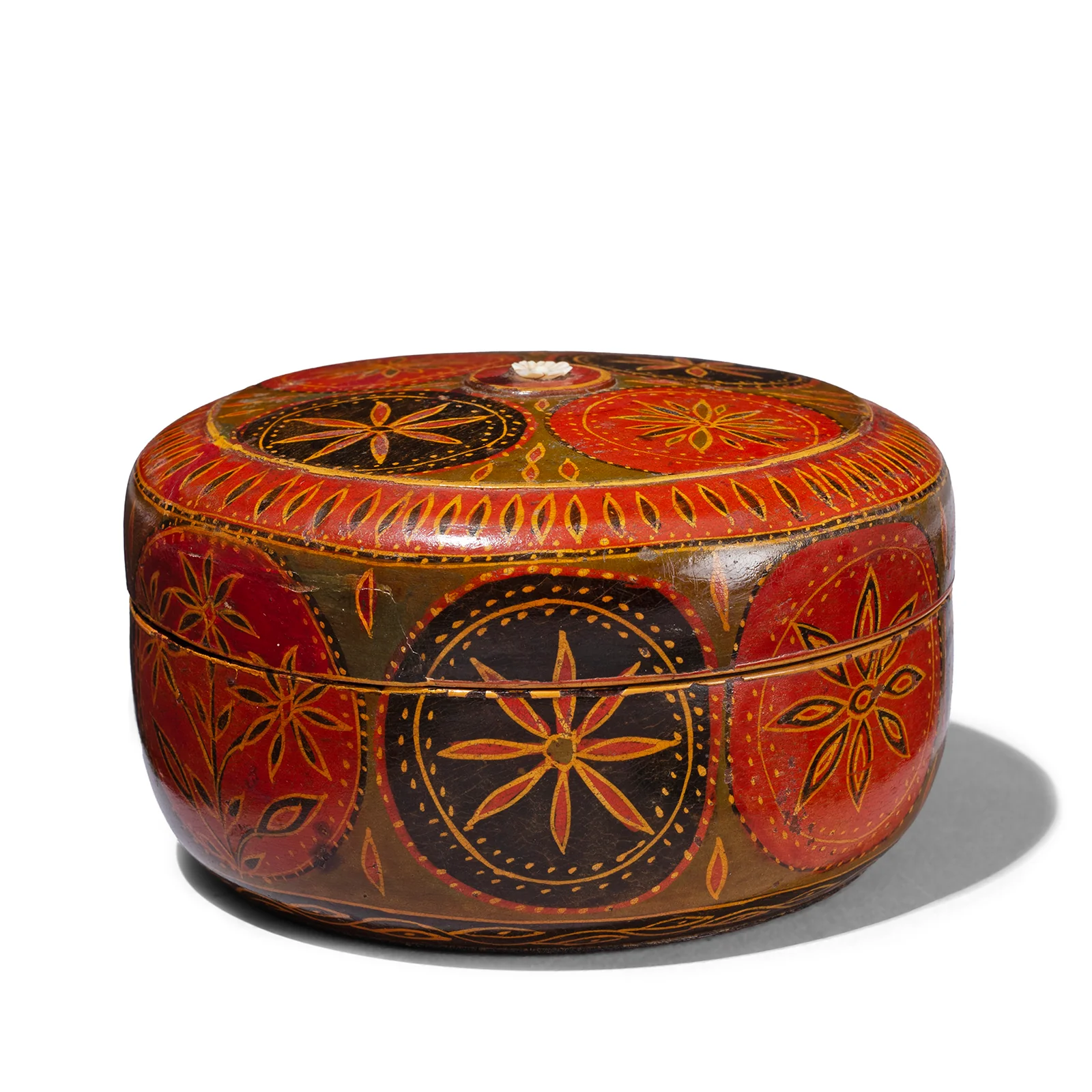 Scratchwork Lacquer Pot From Barmer - Late 19th Century