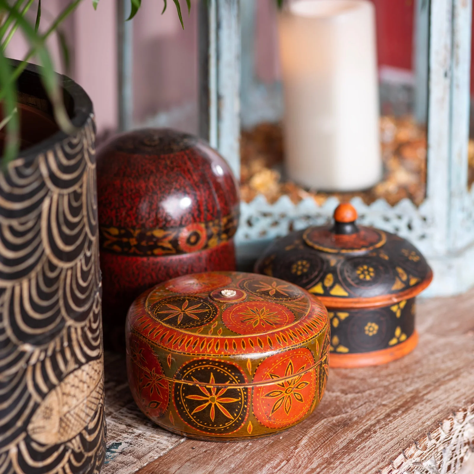Scratchwork Lacquer Pot From Barmer - Late 19th Century - Image 2