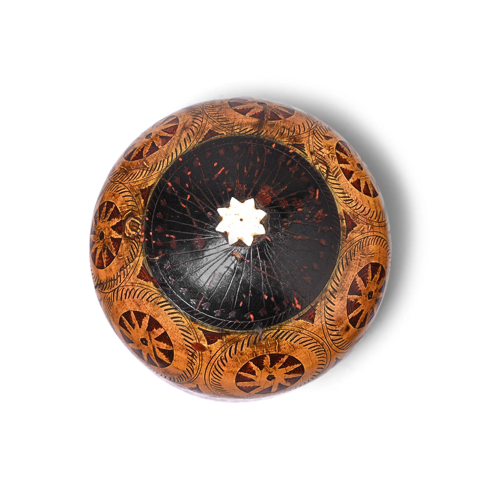 Scratchwork Lacquer Pot From Sindh - Ca 1900 - Image 3
