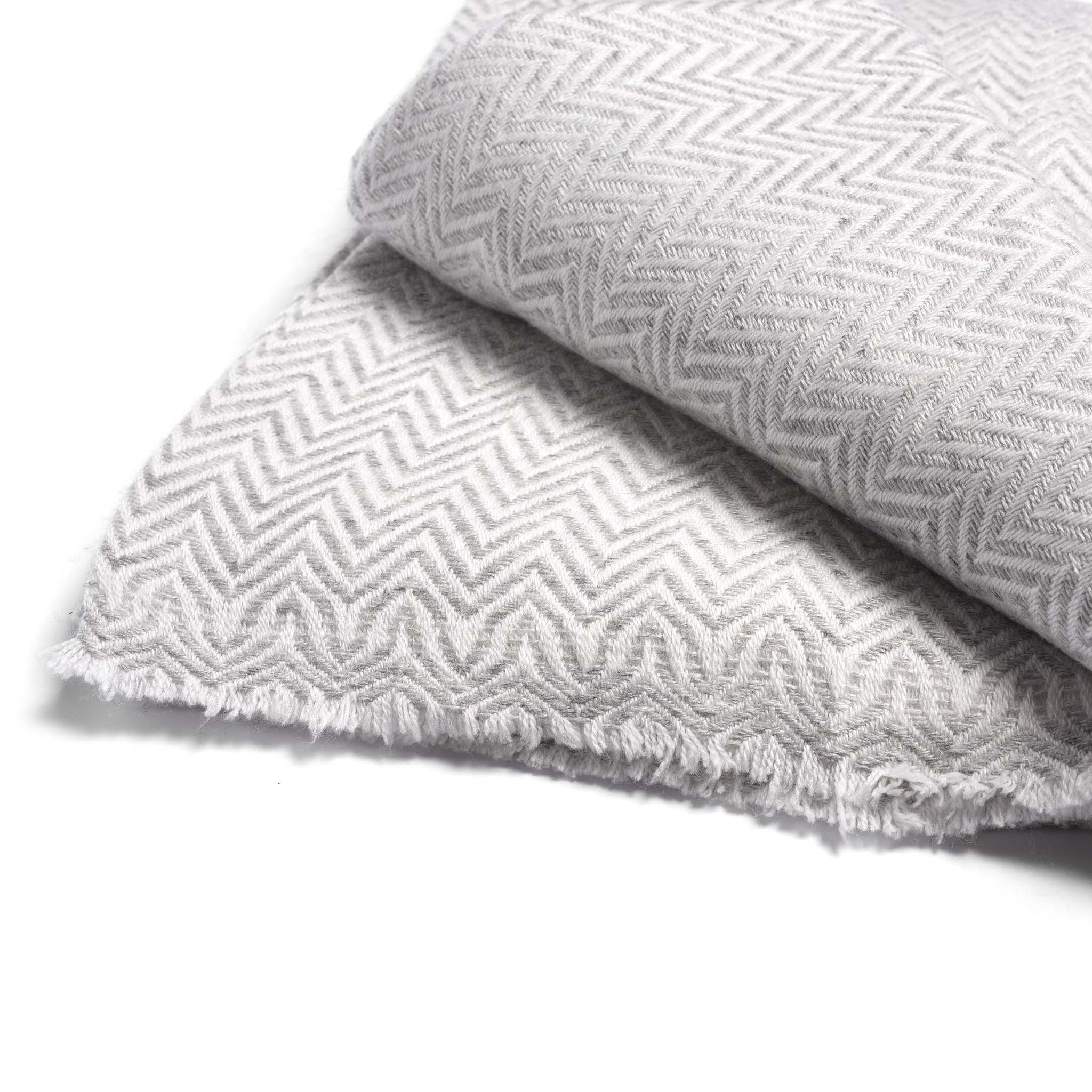 Wool Zig Zag Throw from Kashmir - Image 5