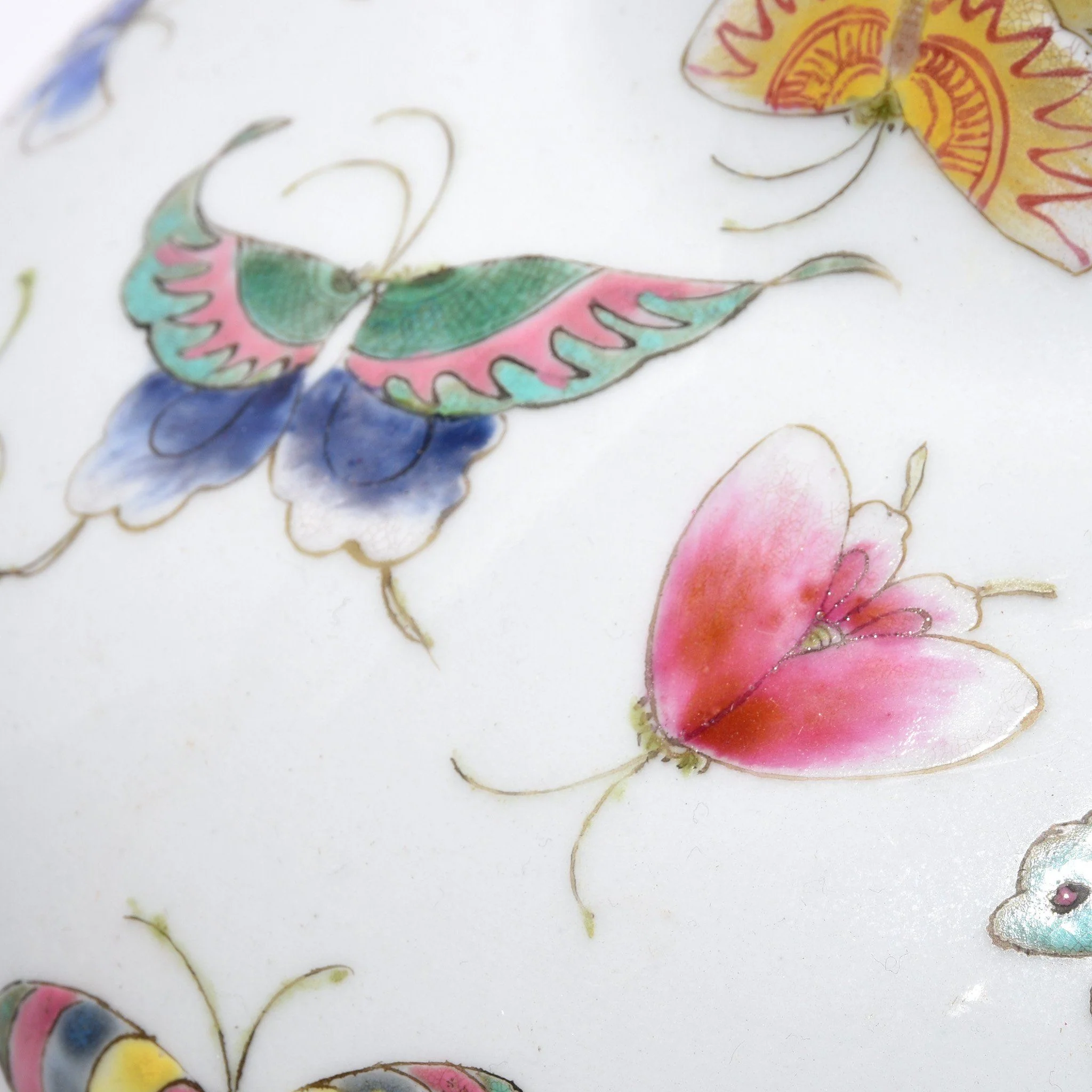 Wucai Porcelain Tianqiuping Vase - Butterfly Design - Image 3